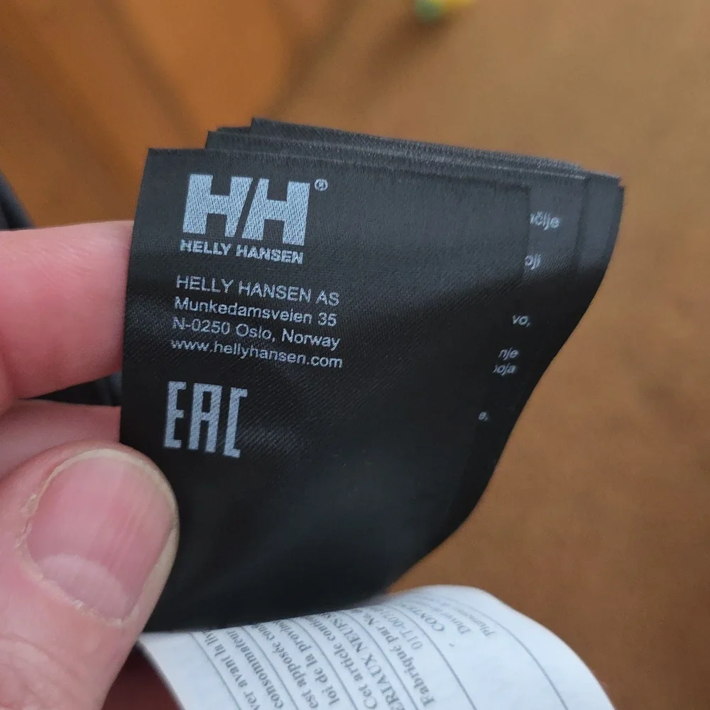 Helly Hansen camo puffer jacket - Picture 6 of 6